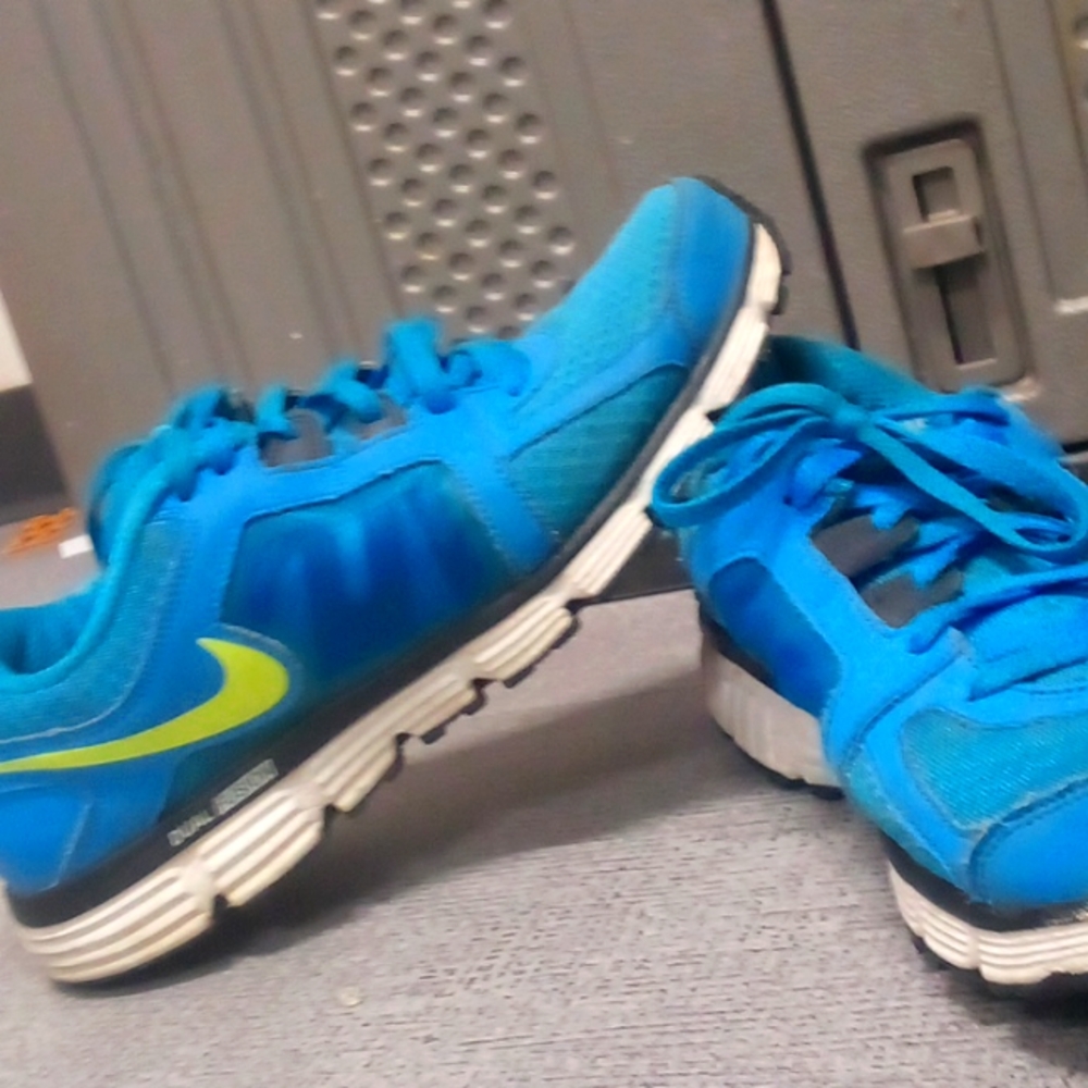 Nike dual fusion